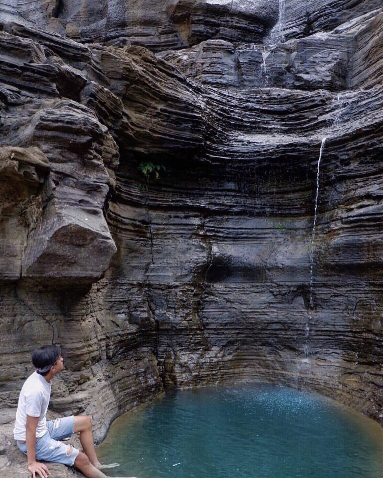 What do you think about this waterfall? #exploresukabumi photo by  taken at Curu...