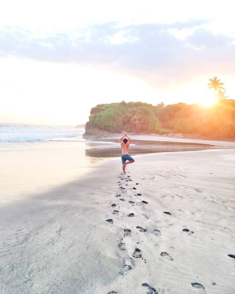 What is your favorite beach, and why? Go help the traveller by adding your opini...