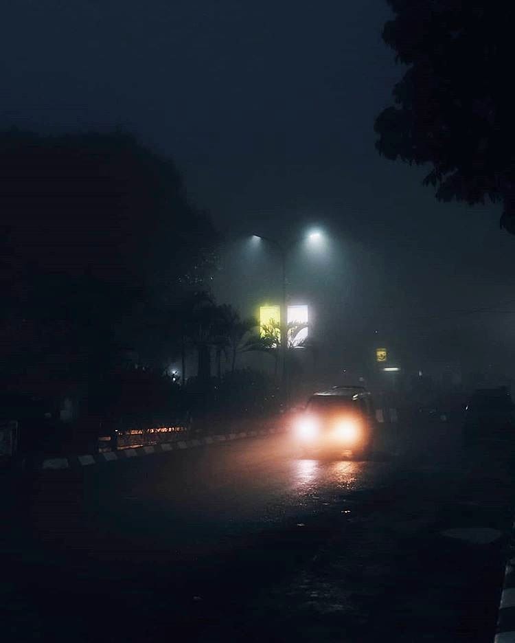 When was the last time you saw fog playing around the city? An example  nicely c...