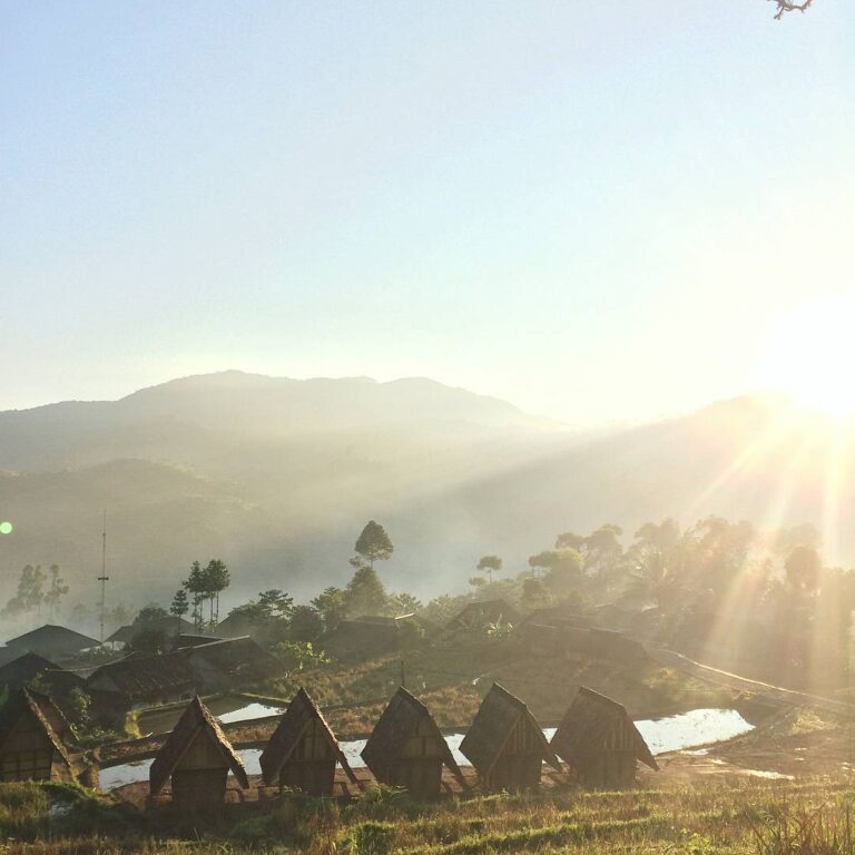 #sukabumi6am at #Cisolok traditional village named Ciptagelar that has character...