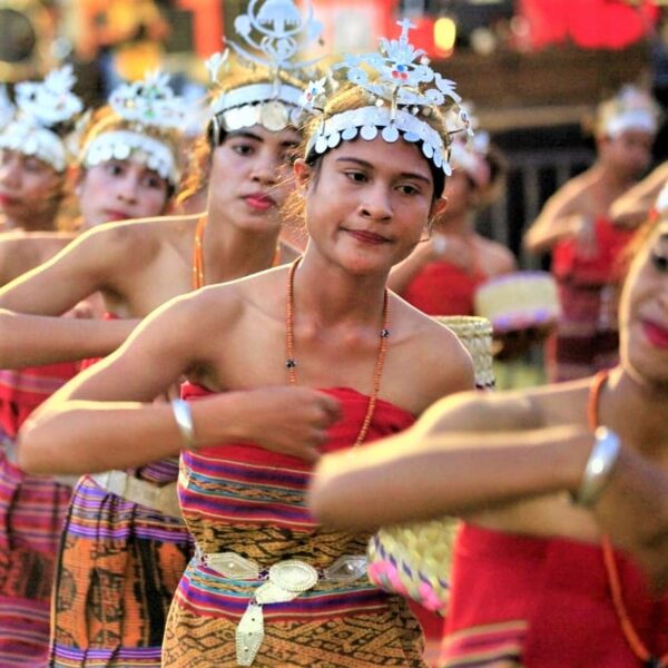 Kalian punya nggak, cara unik untuk mendapatkan jodoh? Ceritain dong, Sobat!

Ta...