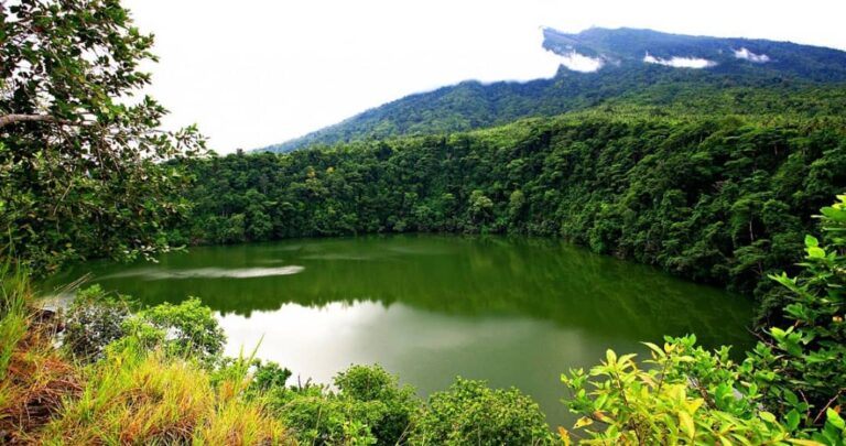 Konon, di danau ini ada mitos yang masih belum terpecahkan hingga kini. Ada yang...