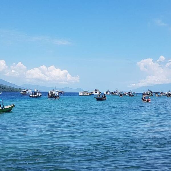 Larantuka, Flores Timur, beberapa saat sebelum prosesi Laut Semana Santa 2017. ....