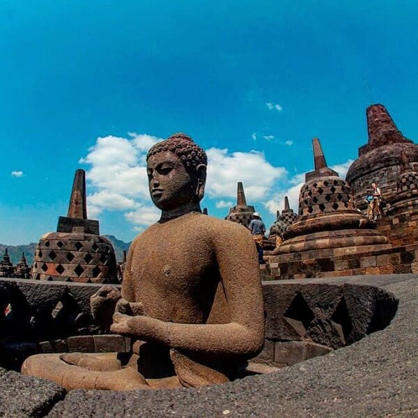 Mahakarya nenek moyang kita yang satu ini menjadi Candi Budha terbesar di dunia....