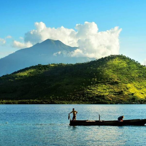 Nelayan merupakan salah satu mata pencaharian yang cukup umum di negara maritim ...
