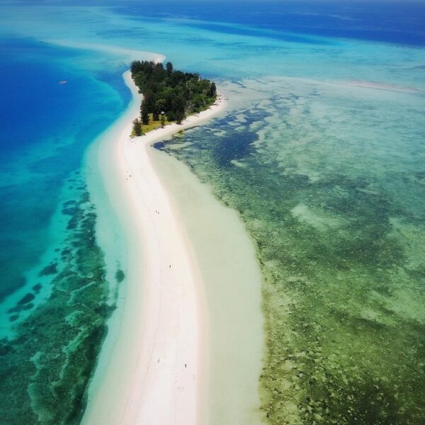 Pantai Dodola, Morotai, Maluku utara

Pulau ini terdiri dari Dodola Besar dan Do...