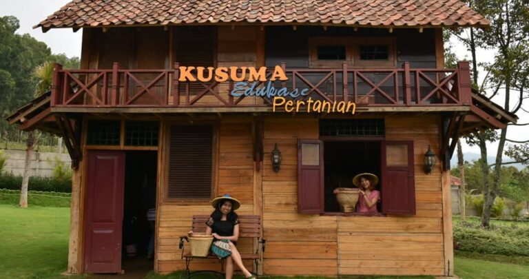 Pertanian memang masih menjadi identitas Kota Wisata Batu, Jawa Timur. Untuk bel...