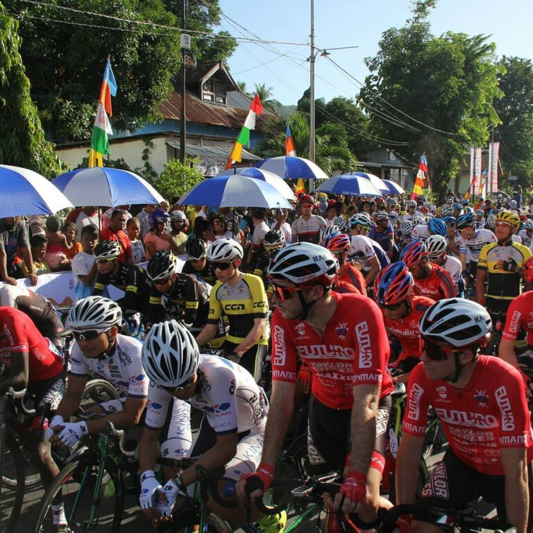 Recap Tour de Flores 2017 : Etape 1-3

Sebanyak 83 peserta mengikuti etape 1 di ...