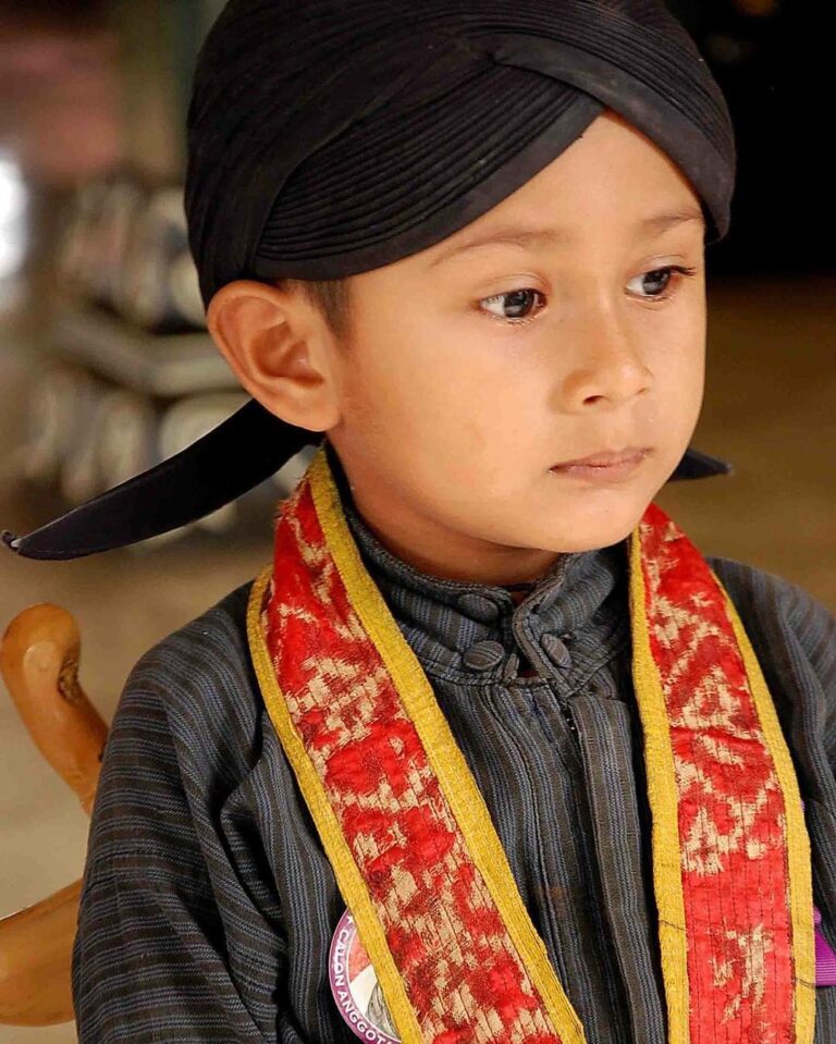 Rizki Kuncoro Manik, seorang anak kecil yang mulai mengikuti aktifitas sebagai s...