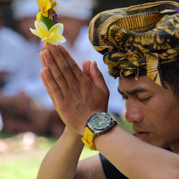 Selamat Hari Raya Kuningan 2017.
.
.
Pura Mandhara Giri Semeru Agung, Lumajang, ...