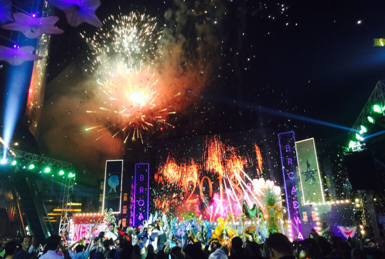 Selamat Tahun Baru 2018 "Sahabat Pesona".  :  
________________________________
...