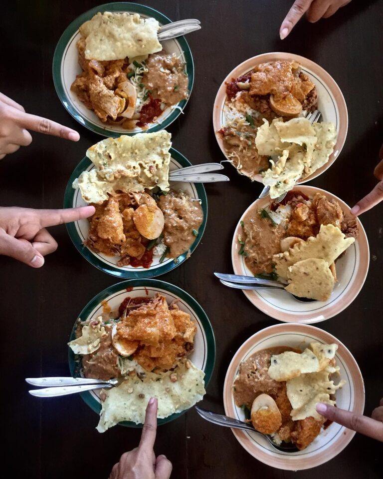 Selamat pagi, selamat makan pagi di Kota Fashion Carnaval, Jember Jawa Timur. Ja...