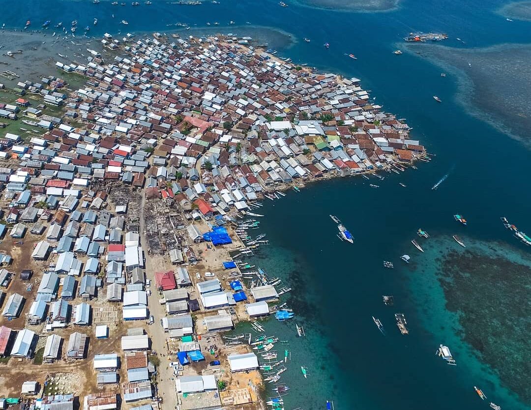 Sepadat-padatnya Pulau Jawa, masih lebih padat lagi Pulau Bungin di Nusa Tenggar...