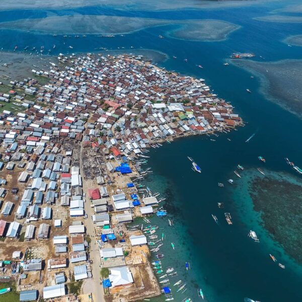 Sepadat-padatnya Pulau Jawa, masih lebih padat lagi Pulau Bungin di Nusa Tenggar...