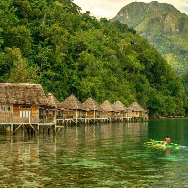 Siapa yang tak mengenal keindahan Ora Eco Resort. Resort nan eksotis yang terlet...