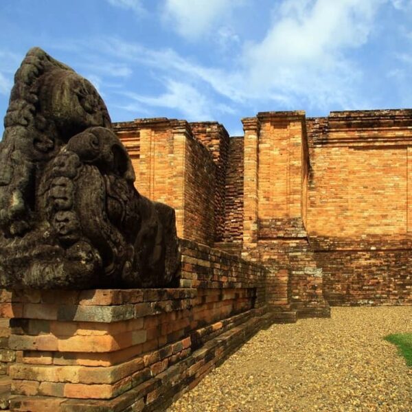 Situs Purbakala Kompleks Percandian Muara Jambi bisa jadi pilihan destinasi kali...