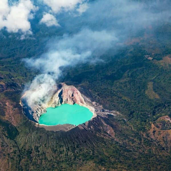 Sobat Pesona, bila kalian ingin berwisata ke Kawah Ijen, jangan sampai melewatka...