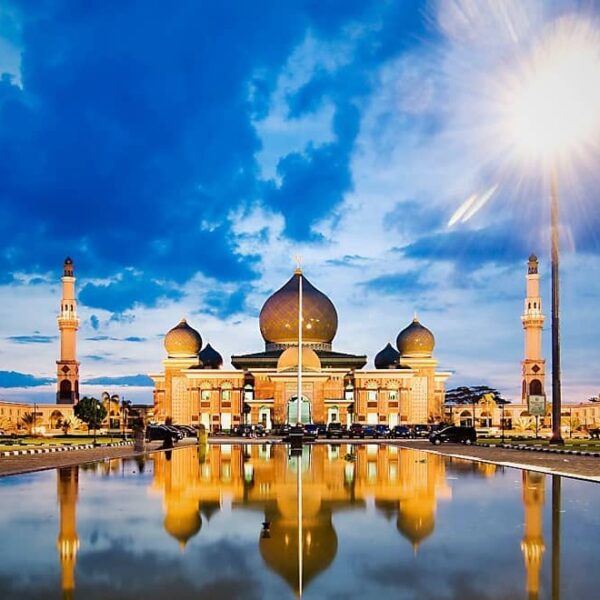 Sobat Pesona tidak perlu jauh-jauh ke India bila ingin melihat Taj Mahal lho!  I...