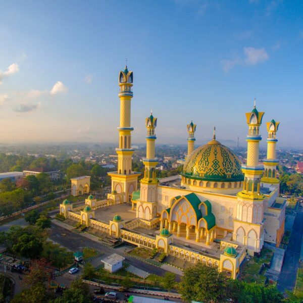 Sobat, kalian punya rencana liburan selama bulan Ramadhan? Nusa Tenggara Barat b...