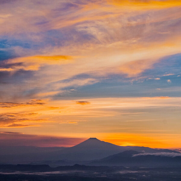 Sukageuri View, yang terletak di dusun Palutungan, Cisantana, Cigugur, Kabupaten...