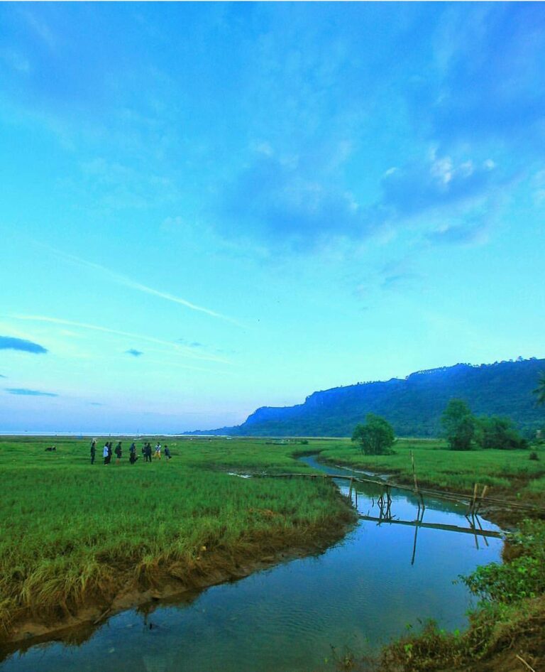 #exploresukabumi photo by  taken at Ciletuh-palabuhanratu Geopark.
-------------...