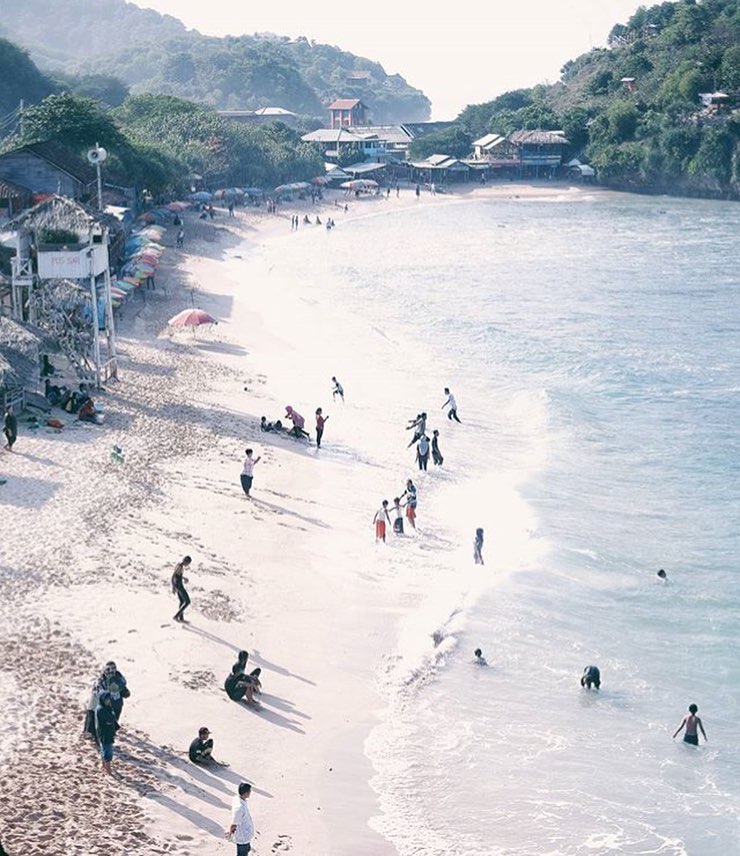 #explorejogja photo today by  taken at Pantai Indrayanti, Gunungkidul....