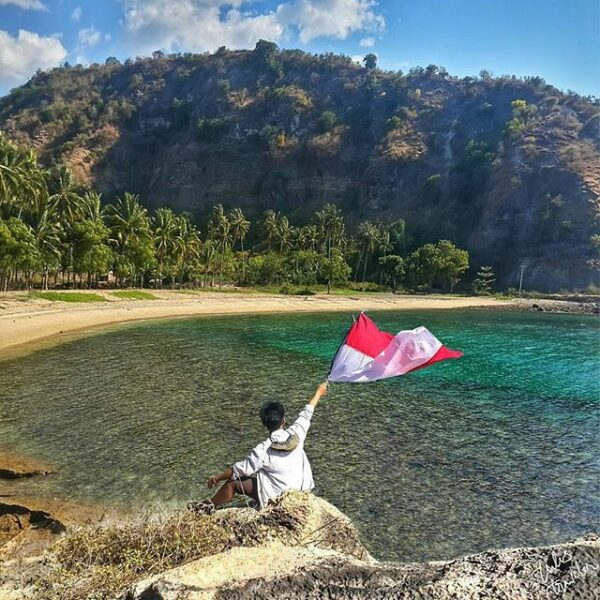 #explorebima Photo today by  taken at Oi Fanda Beach Ambalawi 
#exploreindonesia...