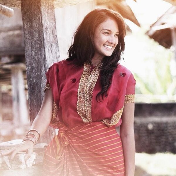 #explorebima Photo today by  
Inframe :  wearing Ba'ju Bodo

#exploreindonesia
#...