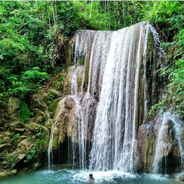 #explorejogja photo today by  taken at Grojogan Sewu, Girimulyo, Kulon Progo....