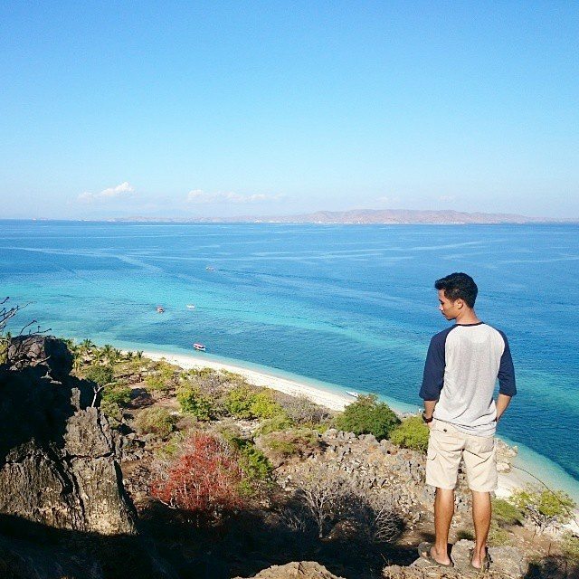 #explorebima Photo by  taken at Bajo Pulo Sape

#exploreindonesia 
#travelingind...