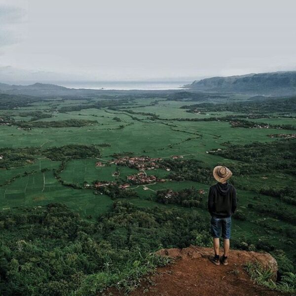 #exploresukabumi today's featured photograph is taken by  at Panenjoan, #ciletuh...