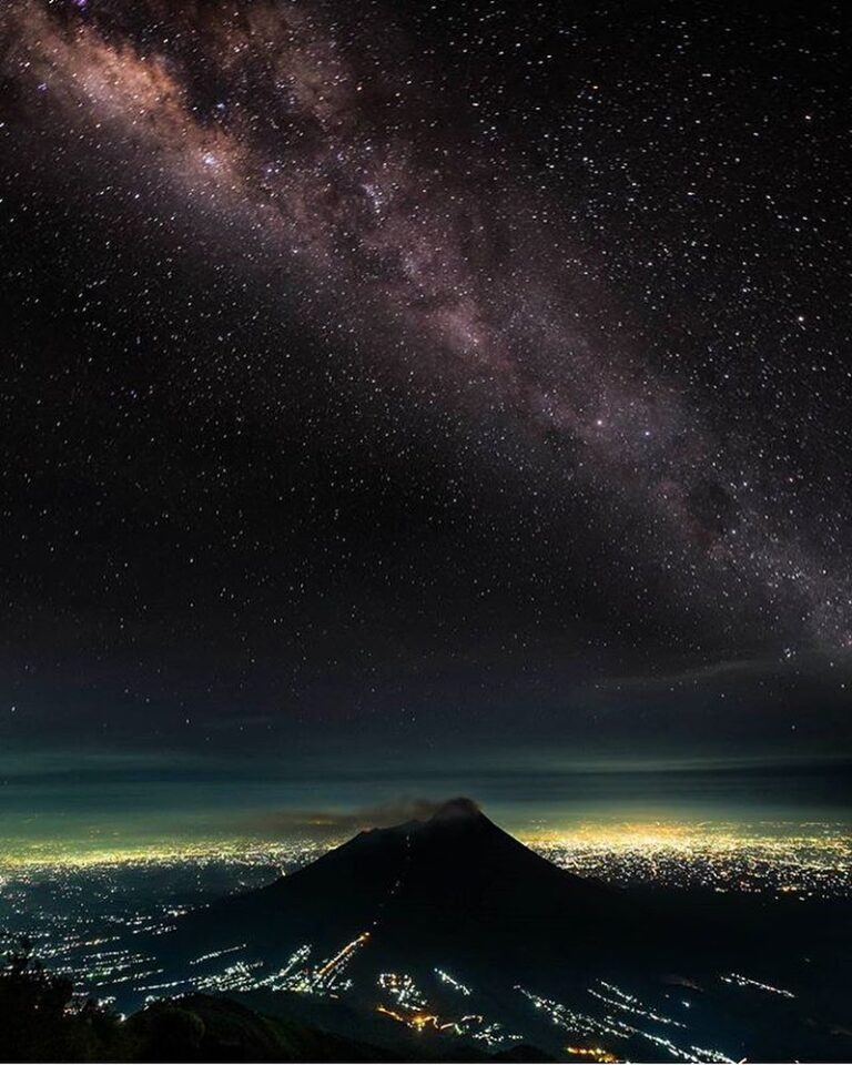 #explorejogja photo today by  covering Gn.Merapi....