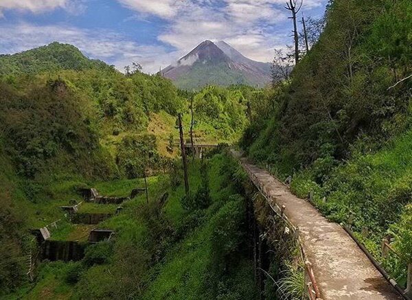 #explorejogja photo today by  taken at Jembatan Plunyon, Kali Kuning....