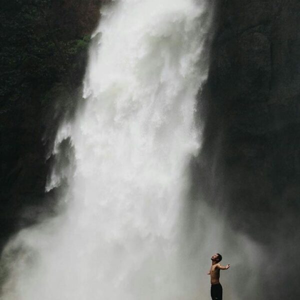 #exploresukabumi today's featured photo is taken by  at Curug Cimarinjung, #cile...