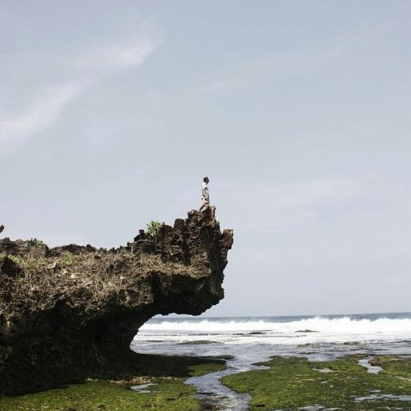 #exploresukabumi today's featured photo is taken by  at Pantai Ombak Tujuh, Ujun...