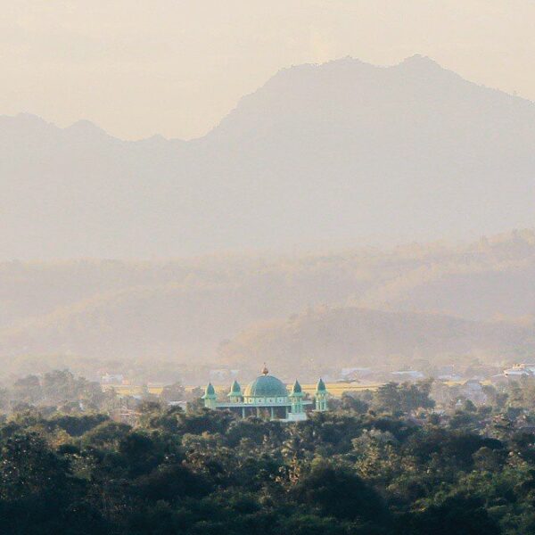 #explorebima Photo taken by  at Around Kumbe ( View An Nur Mosque Rabadompu )

#...