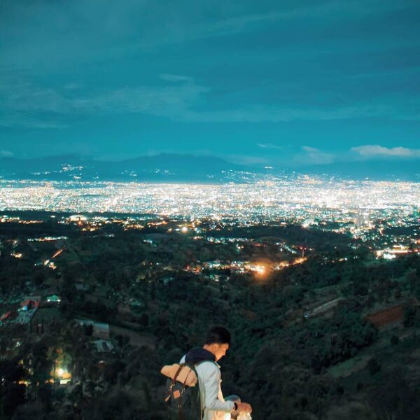 Captivating city lights seen from Lembang captured by  
#explorebandung...