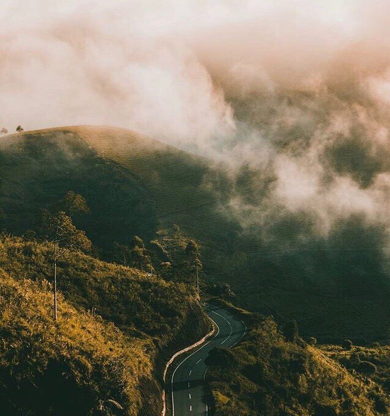Take a moment to enjoy the blessing of Mother Nature. Pangalengan captured by 
#...