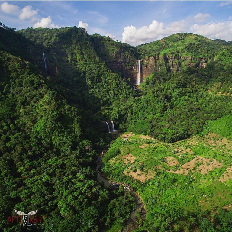 A bird's eye view of #ciletuhnationalgeopark by  #exploresukabumi...