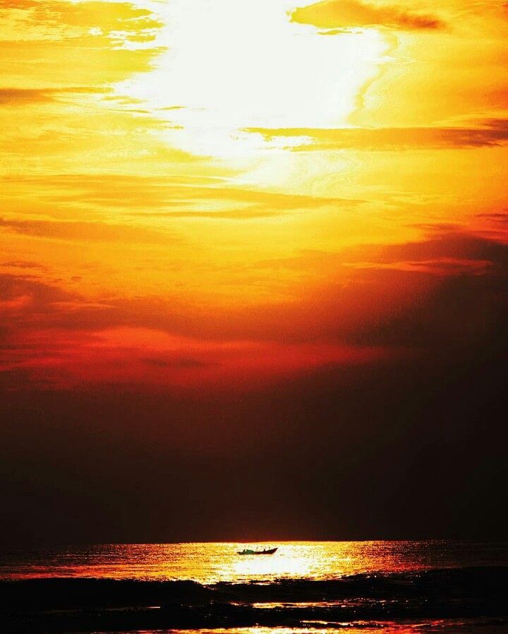 Simply dramatic!
#exploresukabumi sunset scene by ...