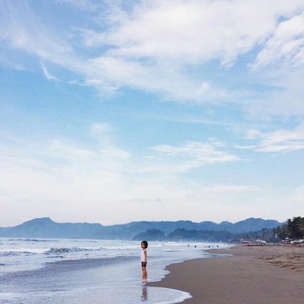 Sunday beach vibes 
Image by  #exploresukabumi ...