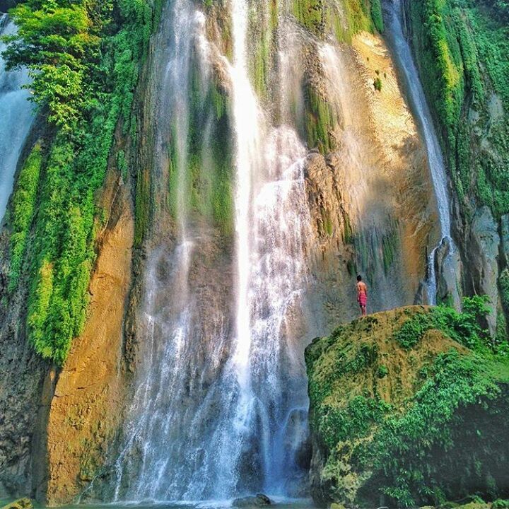 Tap-tap 
#exploresukabumi photograph of Curug Cikaso by ...