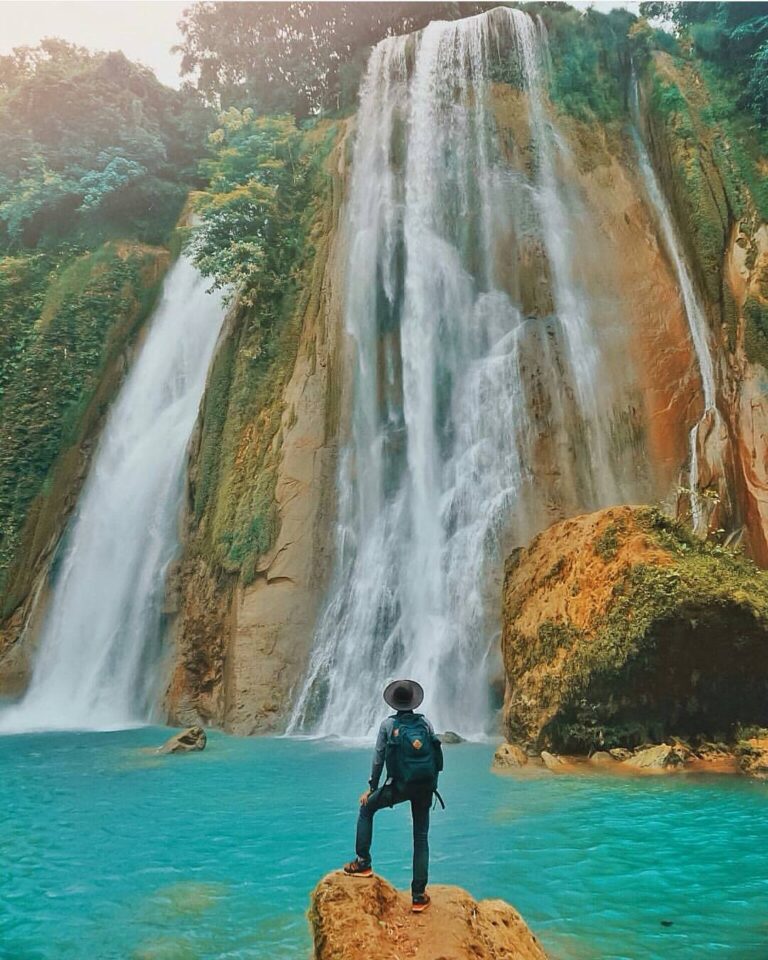 The Enchanting Cikaso Fall
#exploresukabumi photograph by  via ...