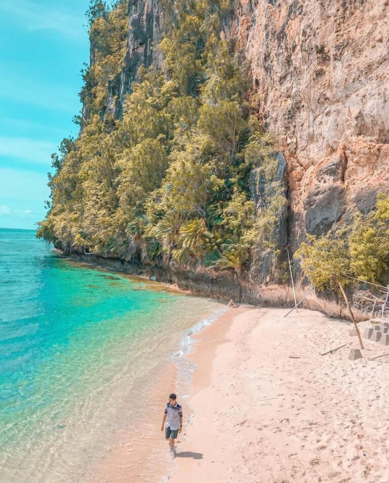 #explorebaubau photo today by  taken at pantai Lakadao, Buton Selatan....